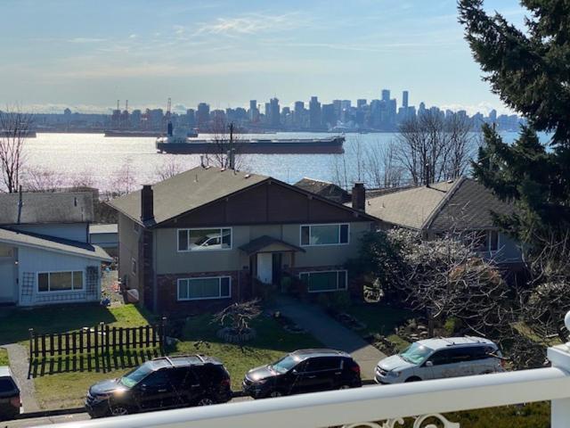 Ocean Breeze Executive Bed&Breakfast North Vancouver Exterior foto