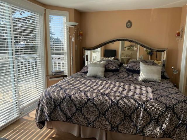 Ocean Breeze Executive Bed&Breakfast North Vancouver Exterior foto