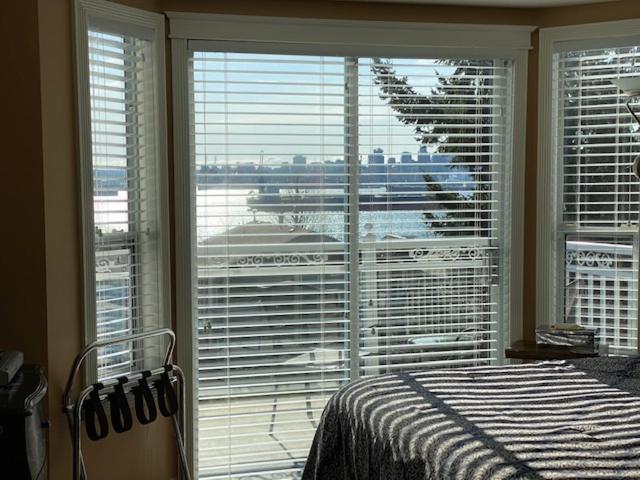 Ocean Breeze Executive Bed&Breakfast North Vancouver Exterior foto